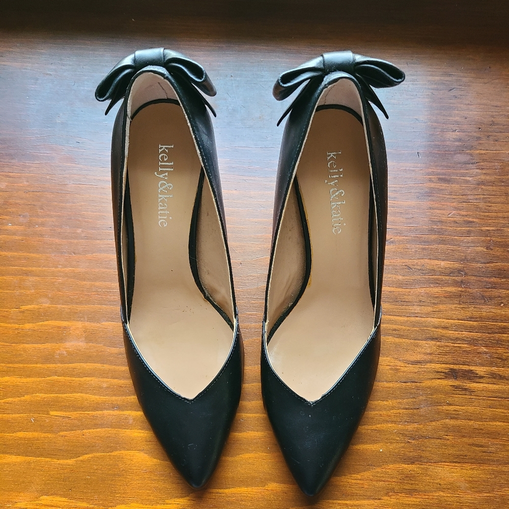 Kelly & Katie Bow Heel 7